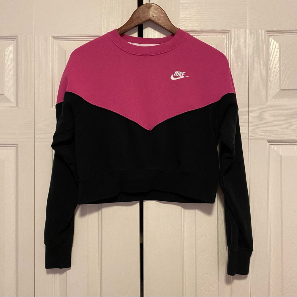 Nike crew sweatshirt crop top black pink size medium
